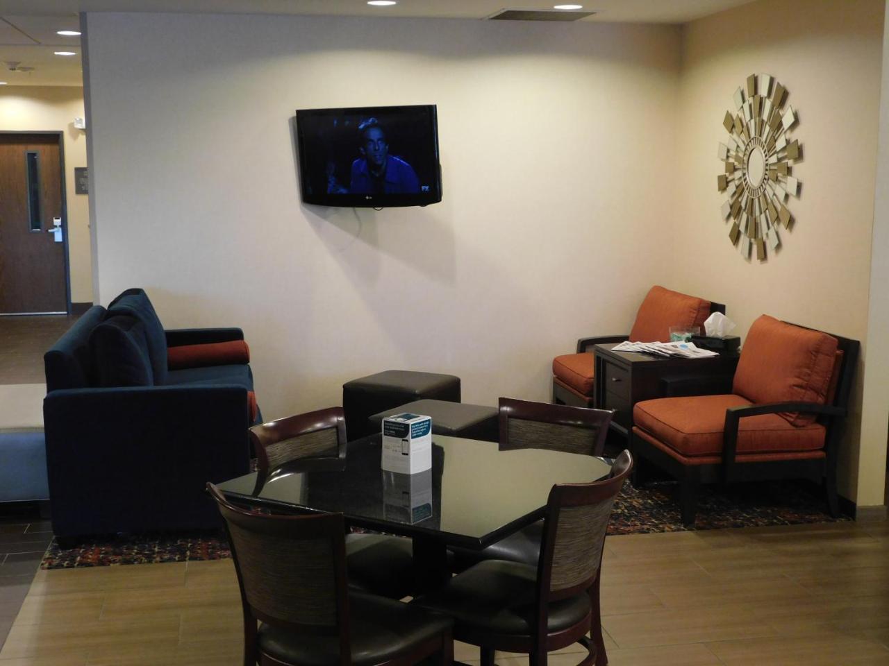 Comfort Inn St. Clairsville Exterior photo